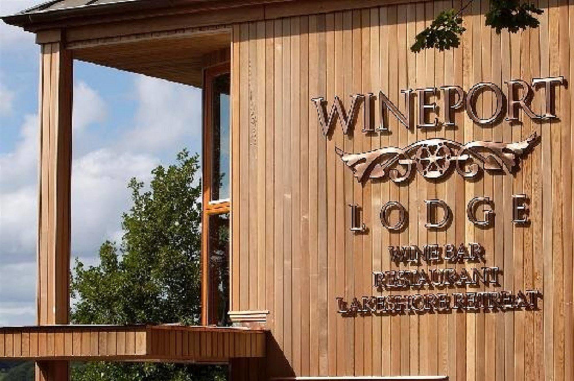 Wineport Lodge Glasson Exterior photo