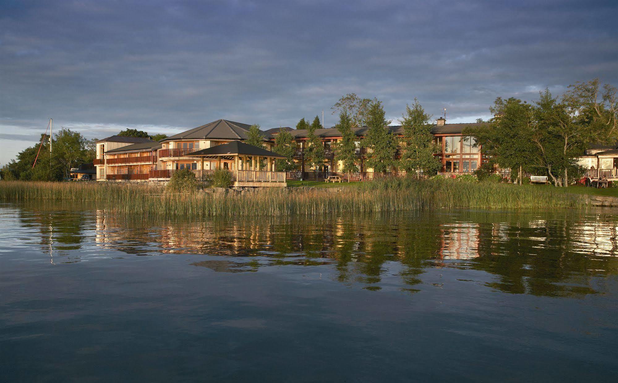 Wineport Lodge Glasson Exterior photo